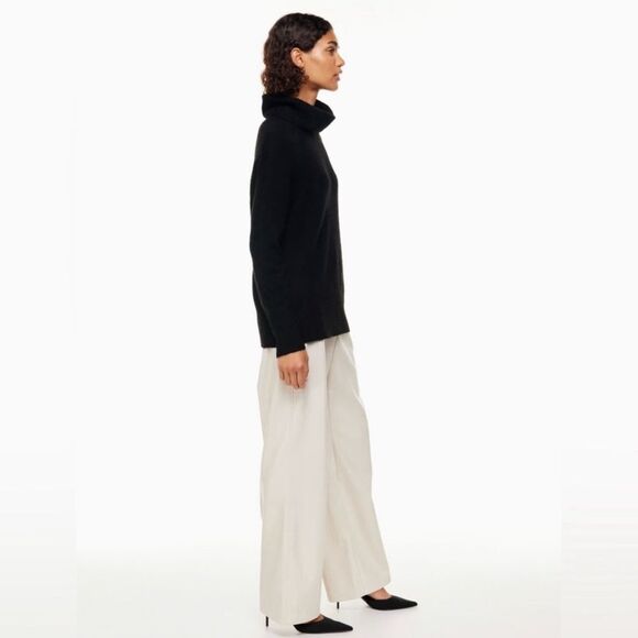 Aritzia The Group by Babaton Plutarch‎ Sweater Sz Medium in Black Turtleneck - Picture 3 of 9